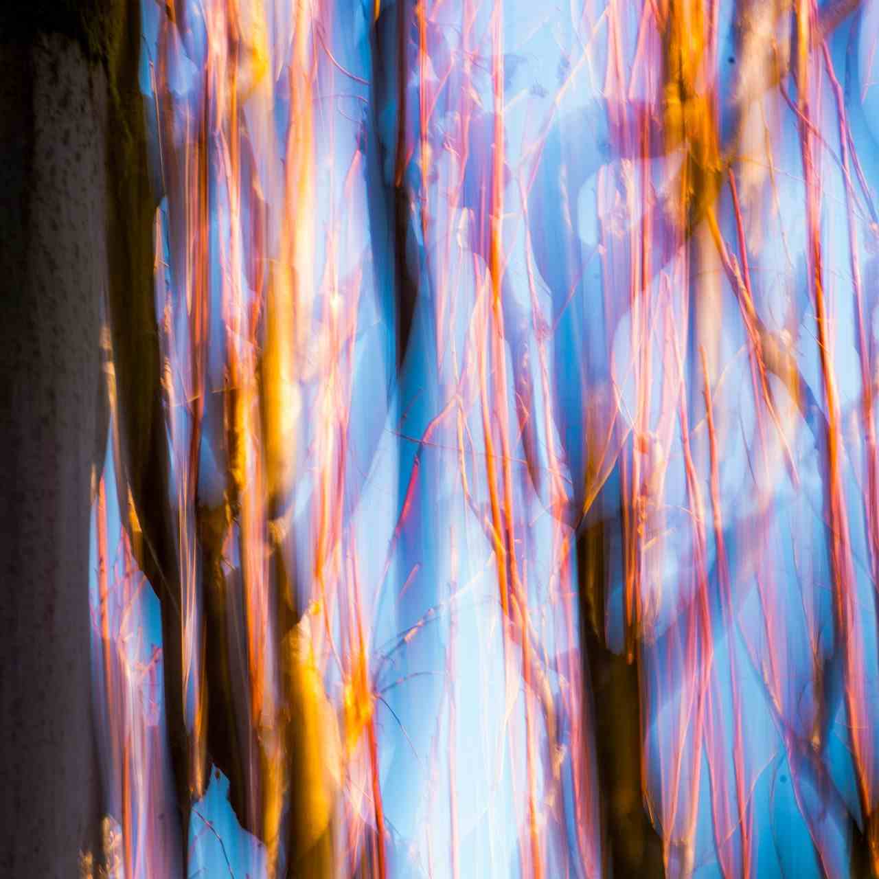 Rückkehr des Lichts im Schützen mit Merkur rückläufig - abstraktes Bild mit viel blau und gelb, leuchtend